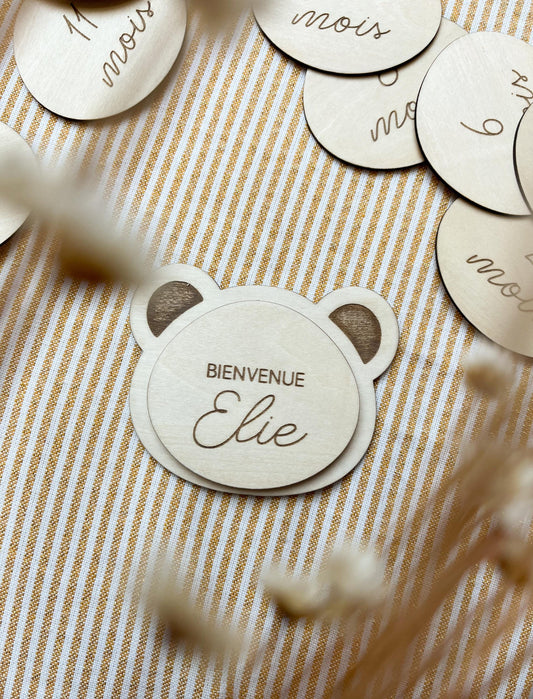 Cartes étapes bébé en bois, tête d'ourson personnalisable (12 mois)