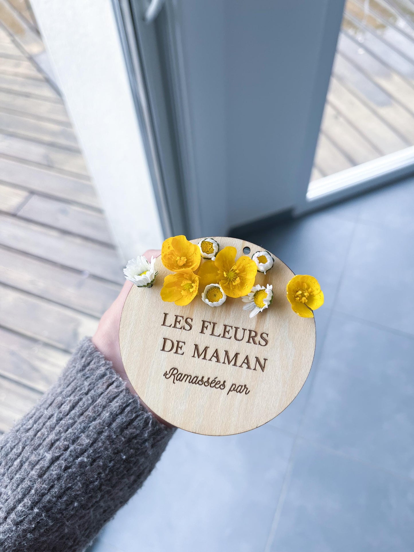 Couvercle en bois pour pot de confiture – Range-fleurs cueillies par les enfants