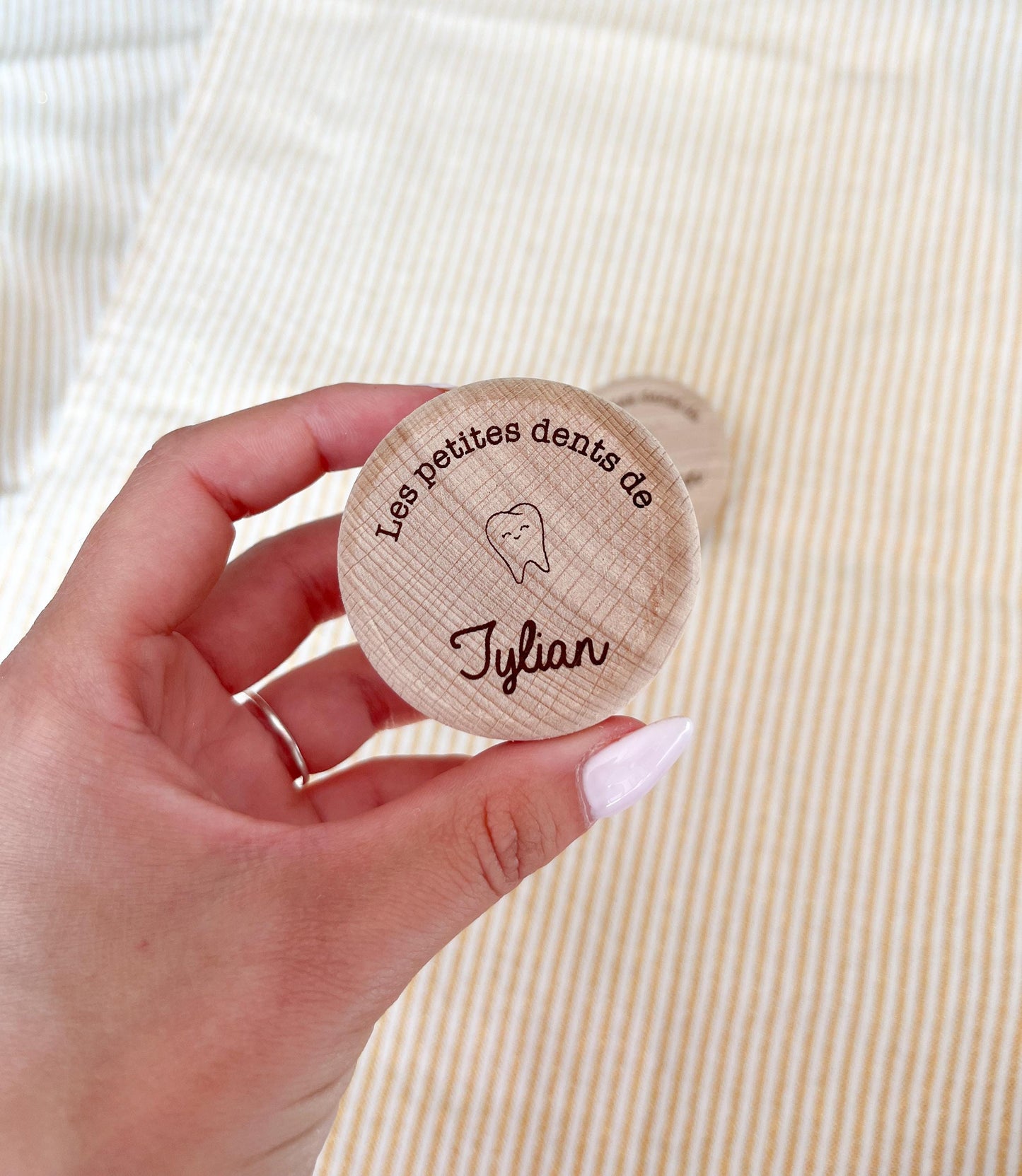 Boîte à dents en bois personnalisée – Souvenir tendre pour enfants
