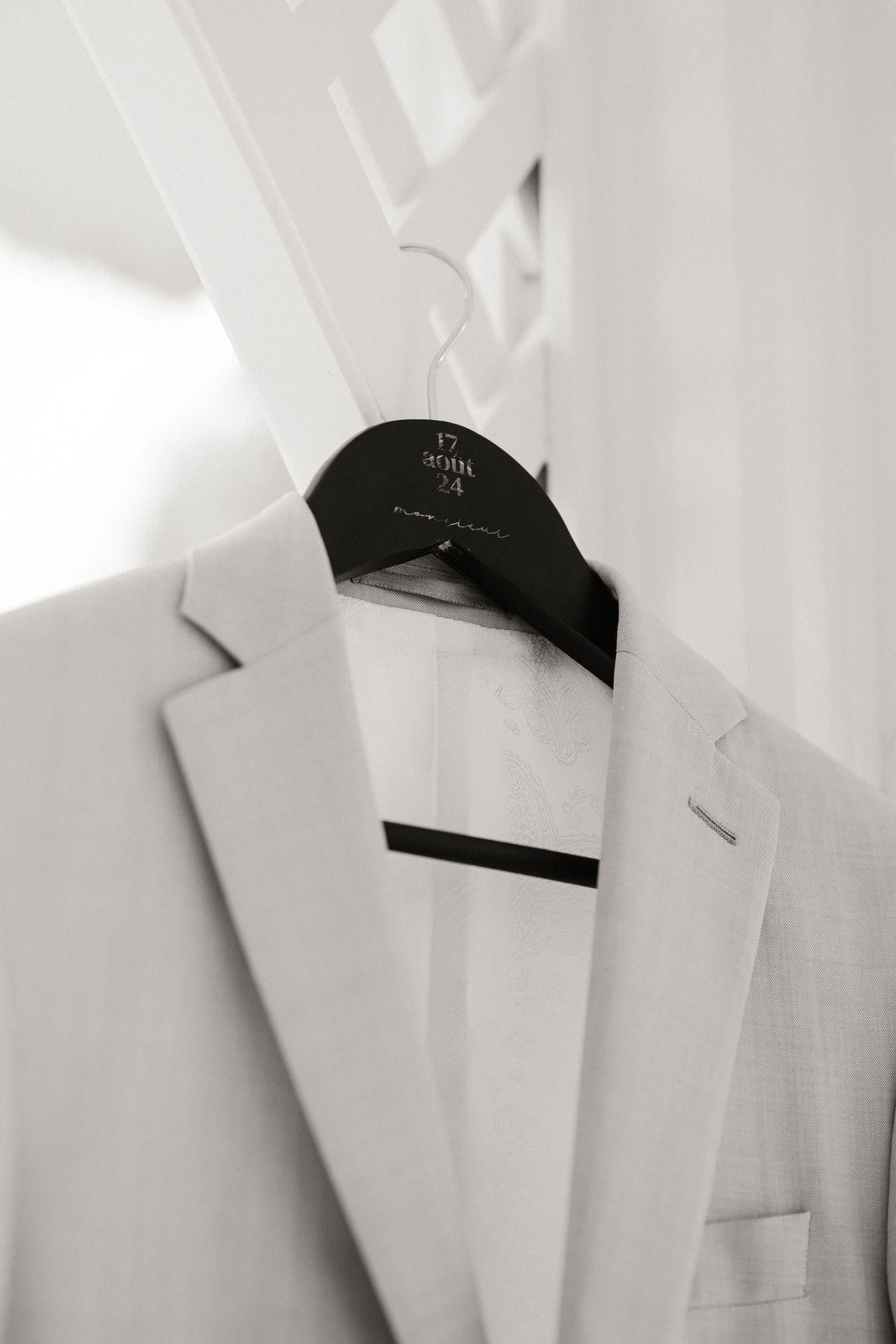 Cintre personnalisé – Mariage & Événements